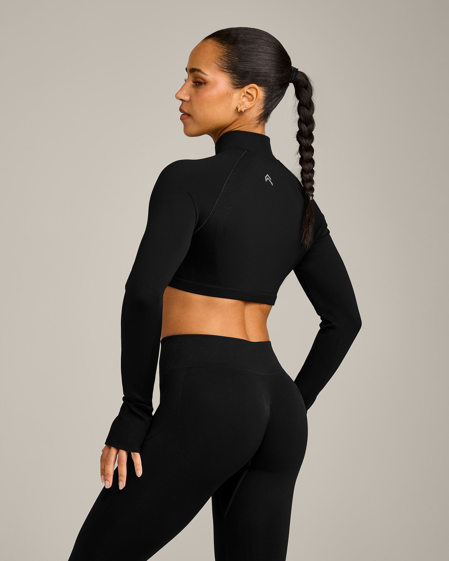 EnhanceLift™ Seamless Crop Jacket with Grey Logo | Black