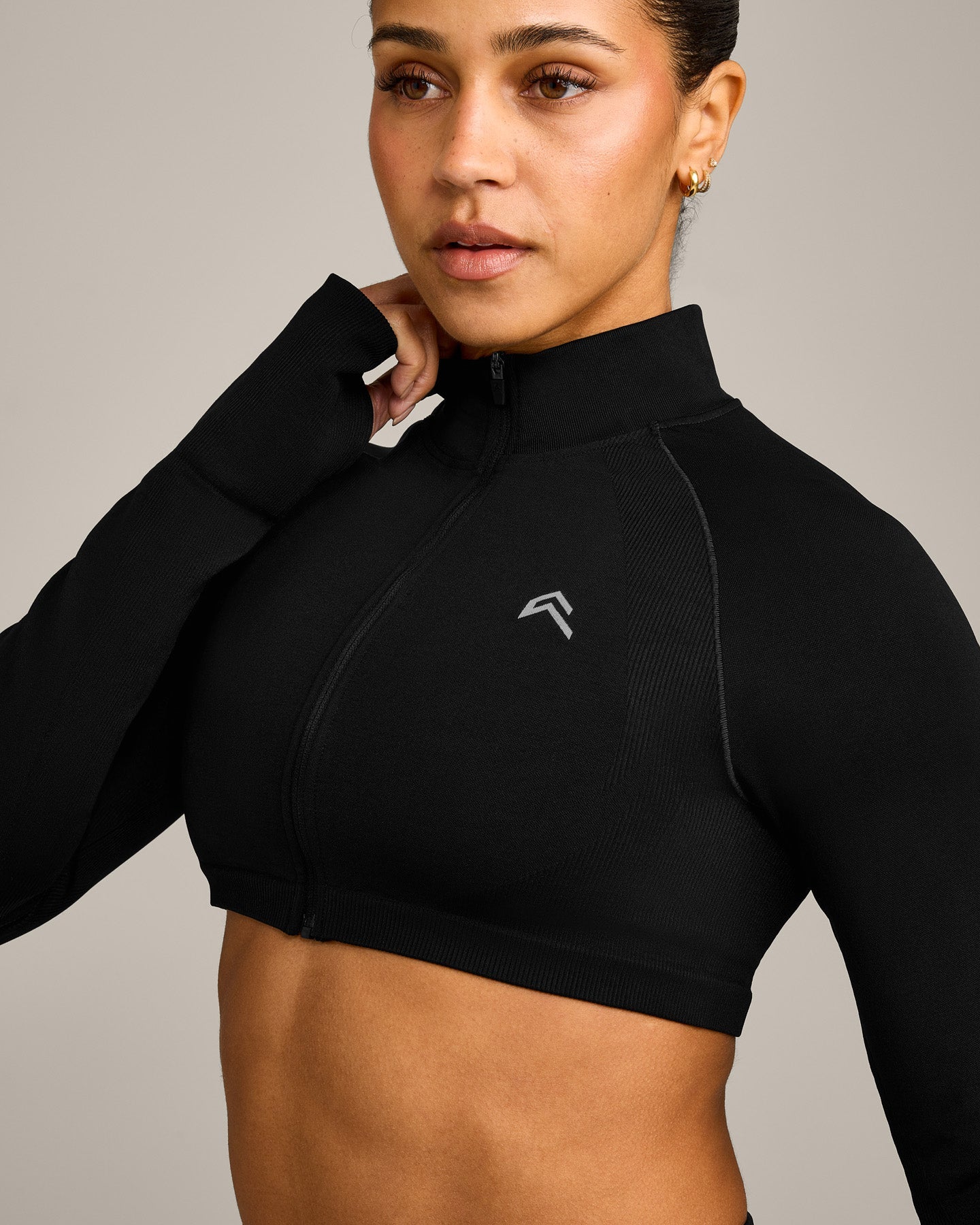 EnhanceLift™ Seamless Crop Jacket with Grey Logo | Black