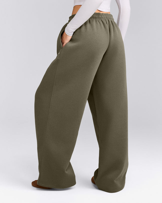 Foundations Cosy Oversized Straight Leg Sweatpants | Alpine Green