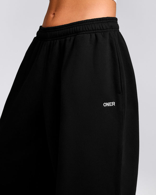 Foundations Cosy Oversized Straight Leg Sweatpants | Black