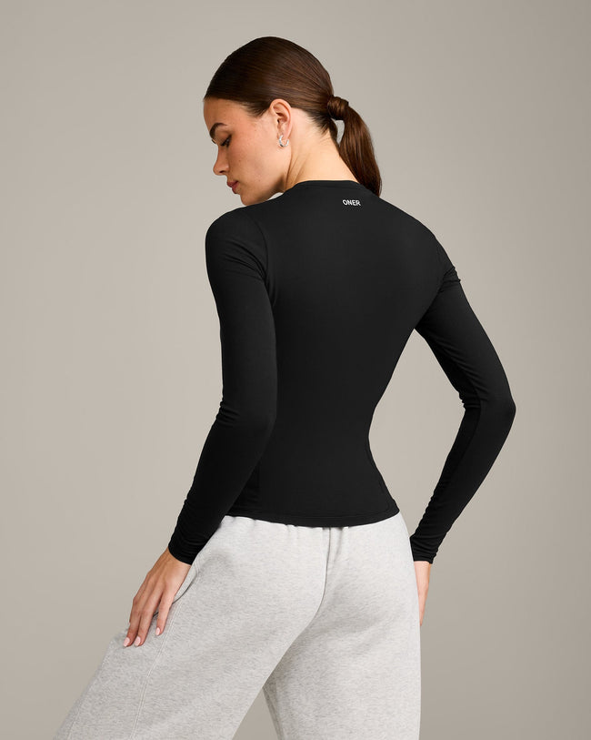 Mellow™ Motion Crew Neck Long Sleeve Top | Black