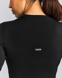 SoftMotion™ Long Sleeve Mid Top New Branding | Black