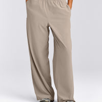 AirMove™ Wide Leg Pants | Warm Sand