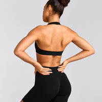 EffortlessLift™ Seamless Halter Neck Sports Bra with Gray Logo | Black