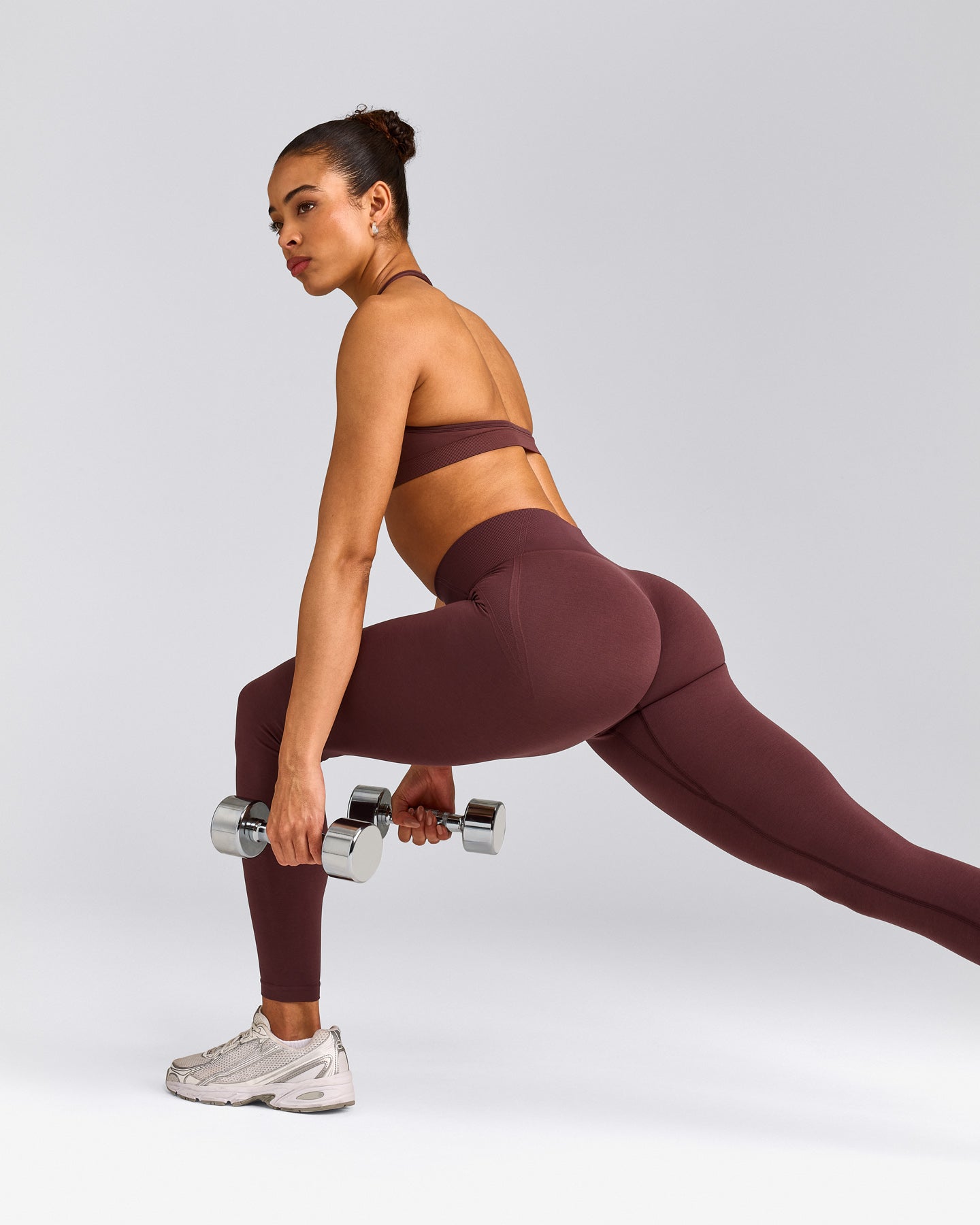 EffortlessLift™ Seamless Leggings with Gray Logo | Velvet Mocha