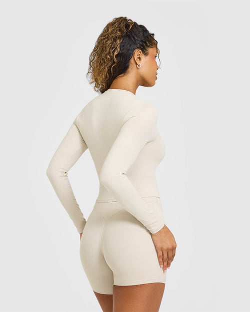 SoftMotion™ Long Sleeve Mid Top with White Logo | Sand