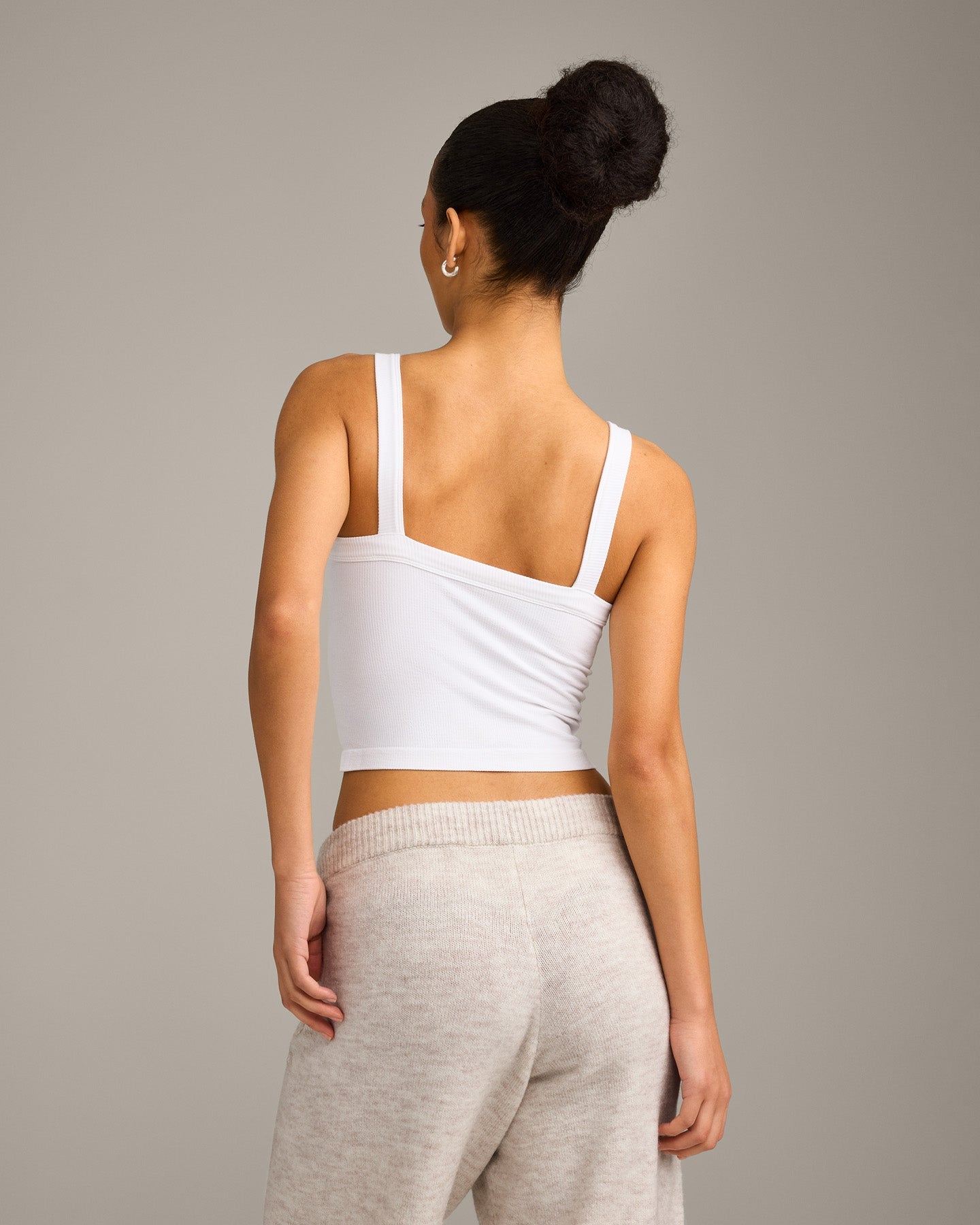 Seamless Scoop Neck Vest | White