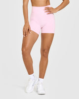 Effortless Seamless Shorts with White Logo | Chalk Pink