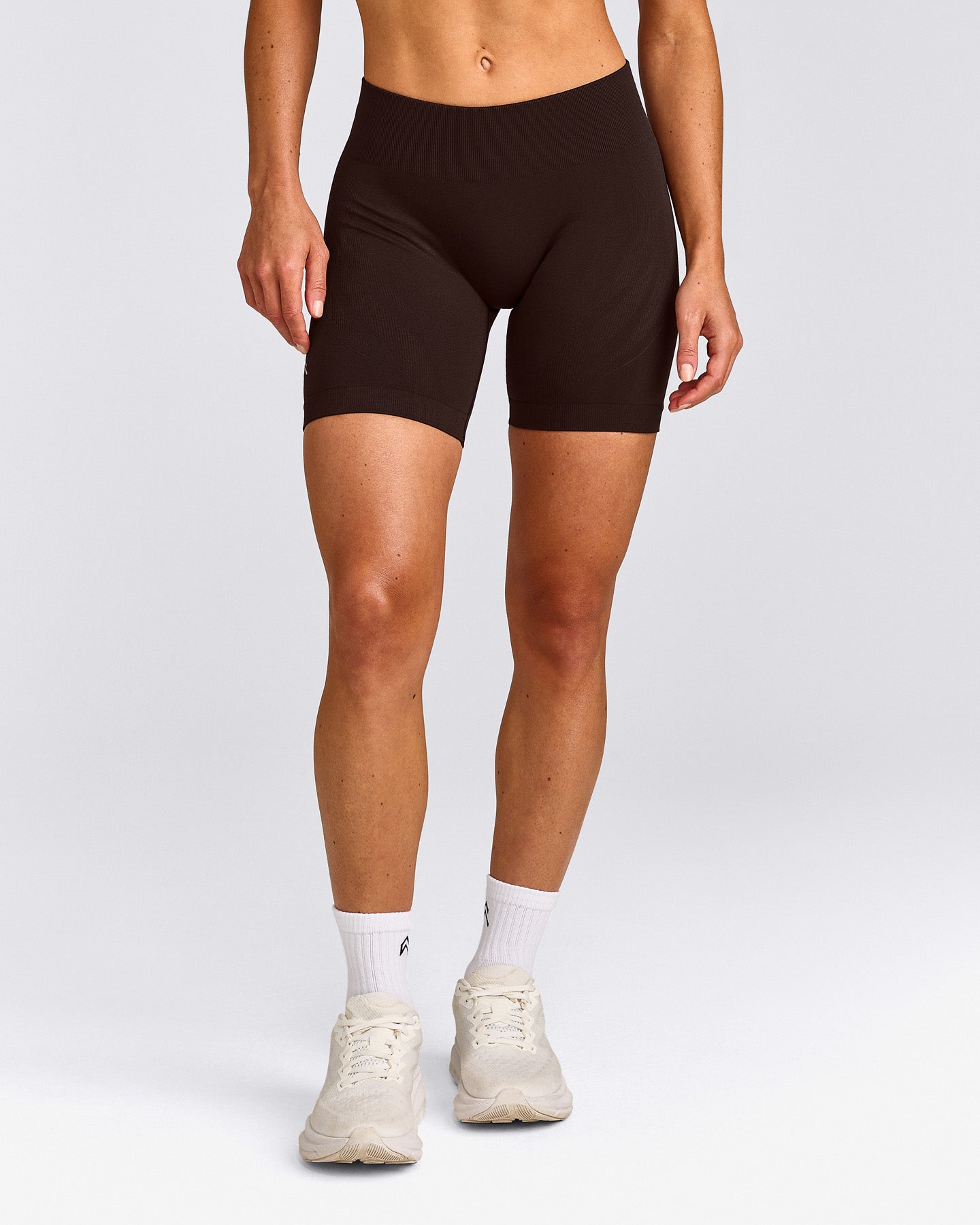 EnhanceLift™ Seamless Shorts with Gray Logo | 70% Cocoa