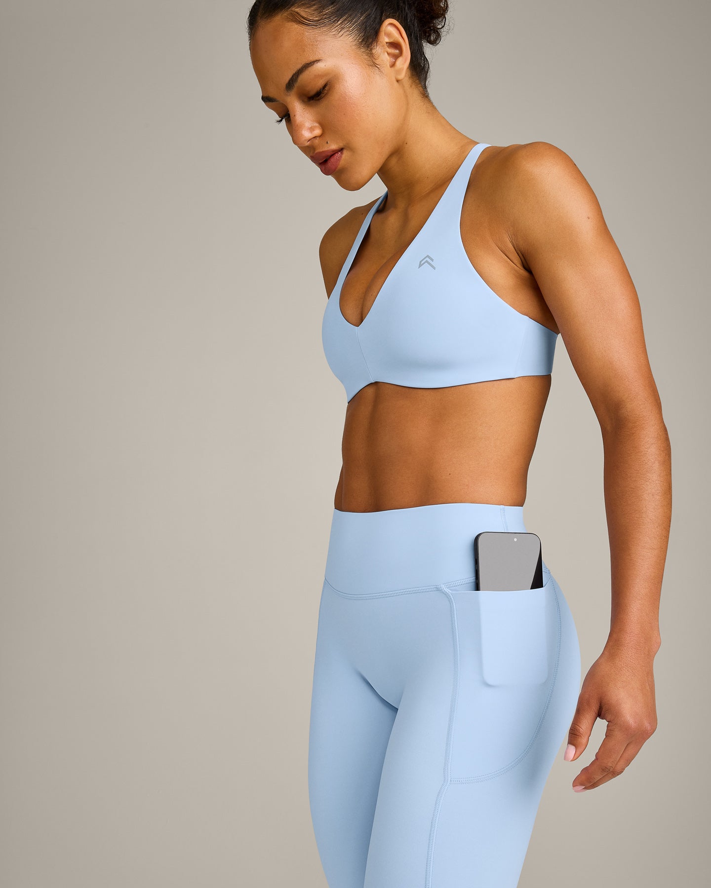 UnifiedMove™ Pocket Leggings with Bonding with Reflective Logo | Powdered Blue