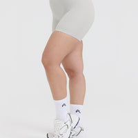Timeless High Waisted Shorts 6" | Light Grey