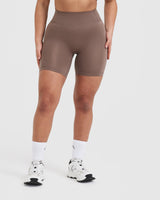 Timeless High Waisted Shorts 6" | Cool Brown