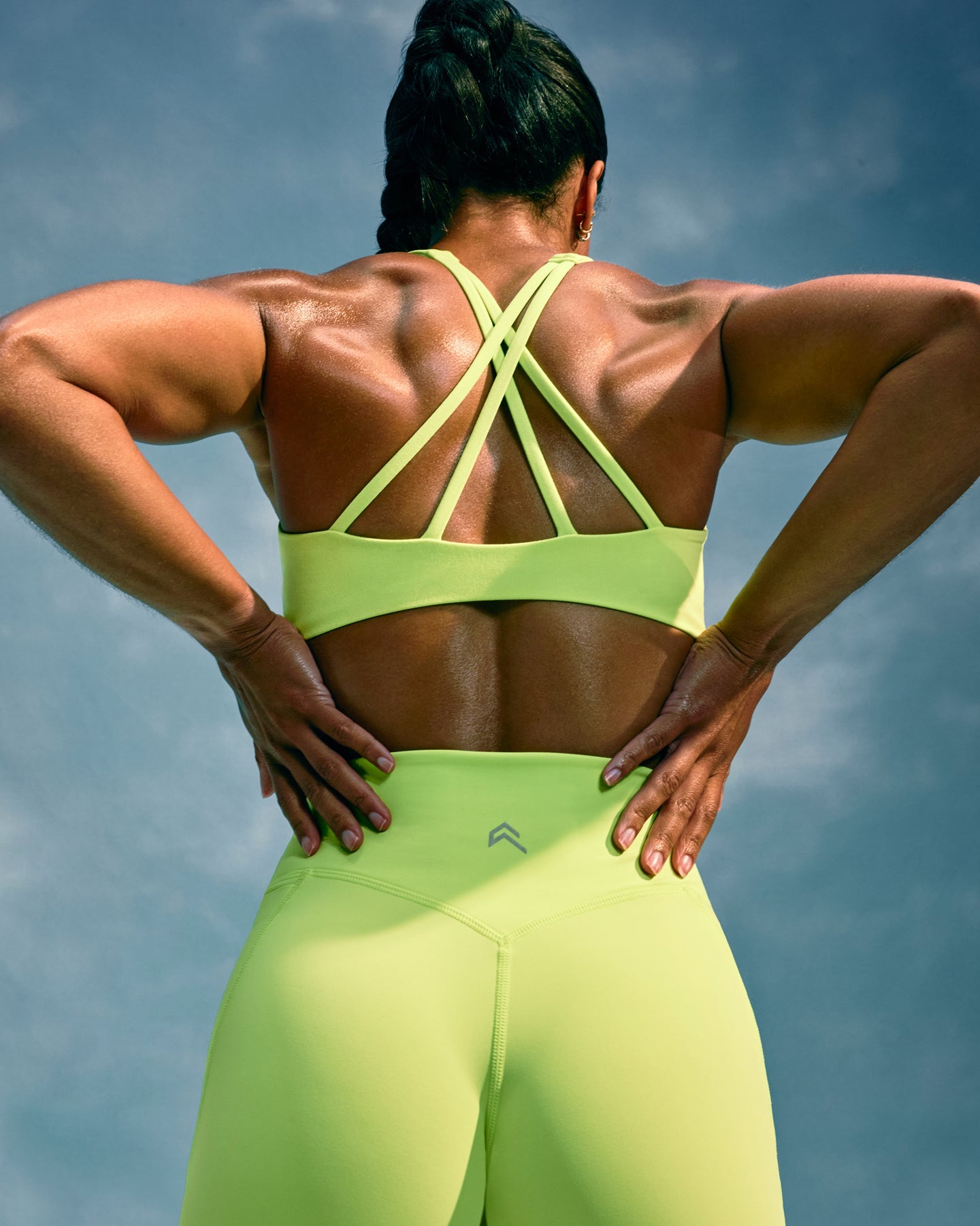 EasyLift™ High Neck Sports Bra with Gray Logo | Citrus Green