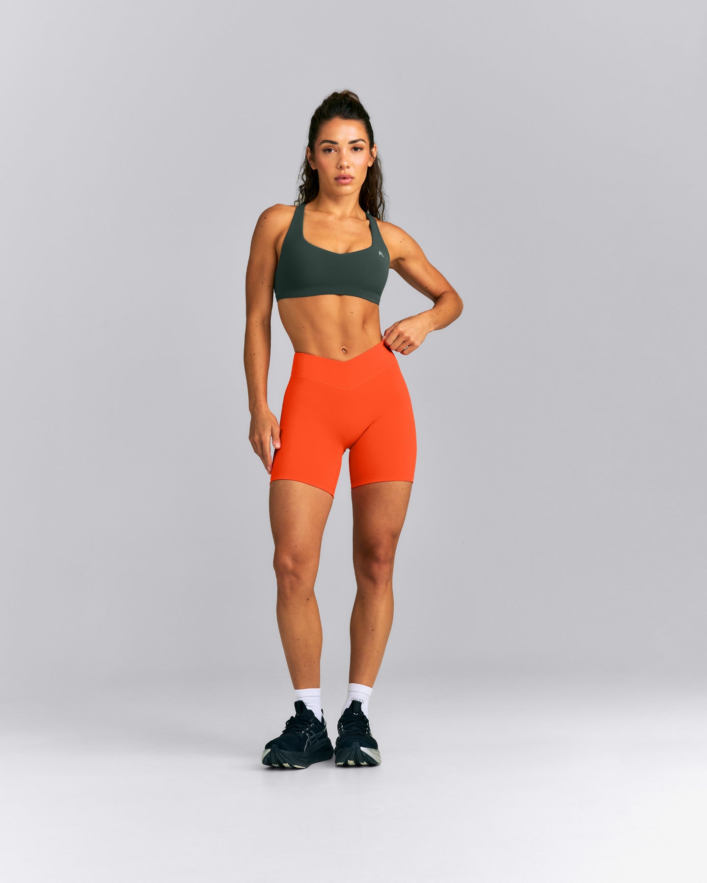 EasyLift™ Cross Back Sports Bra New Branding | Deep Shadow Green
