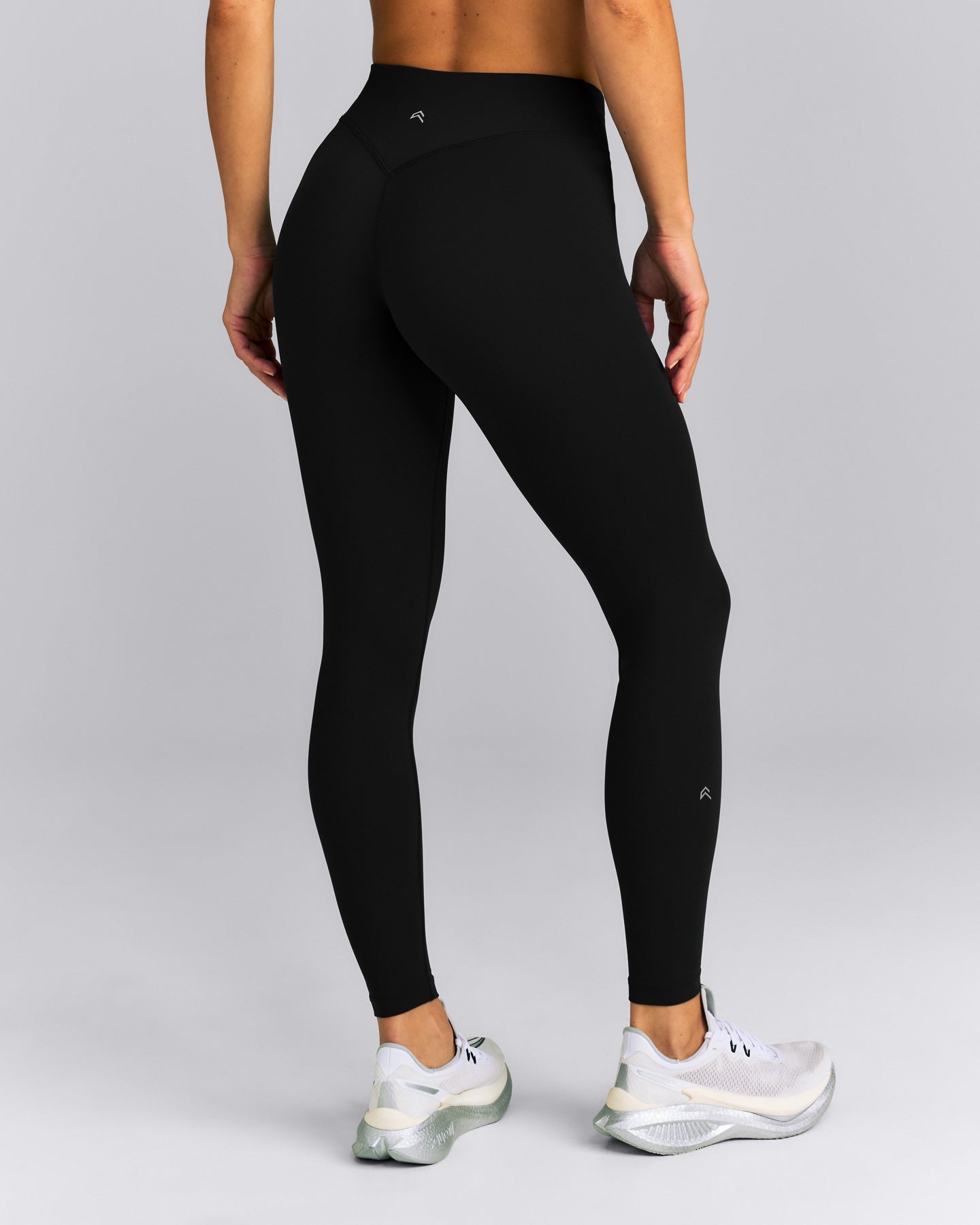 UnifiedMove™ V Front Mid Rise Leggings New Branding | Black
