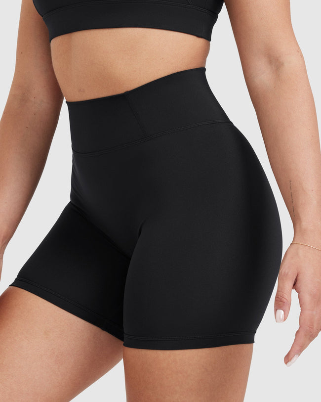 Timeless High Waisted Shorts Black